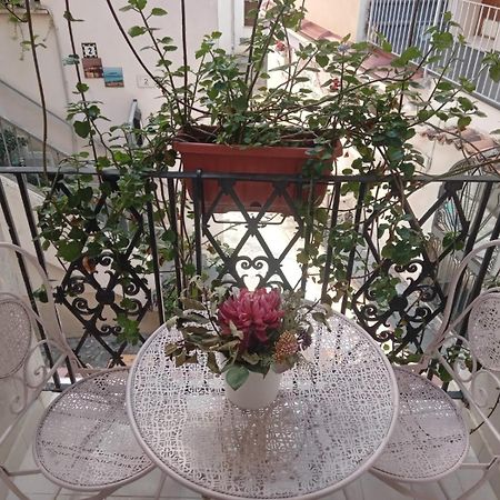 La Vie En Rose - Casa Vacanze ديامنتي المظهر الخارجي الصورة