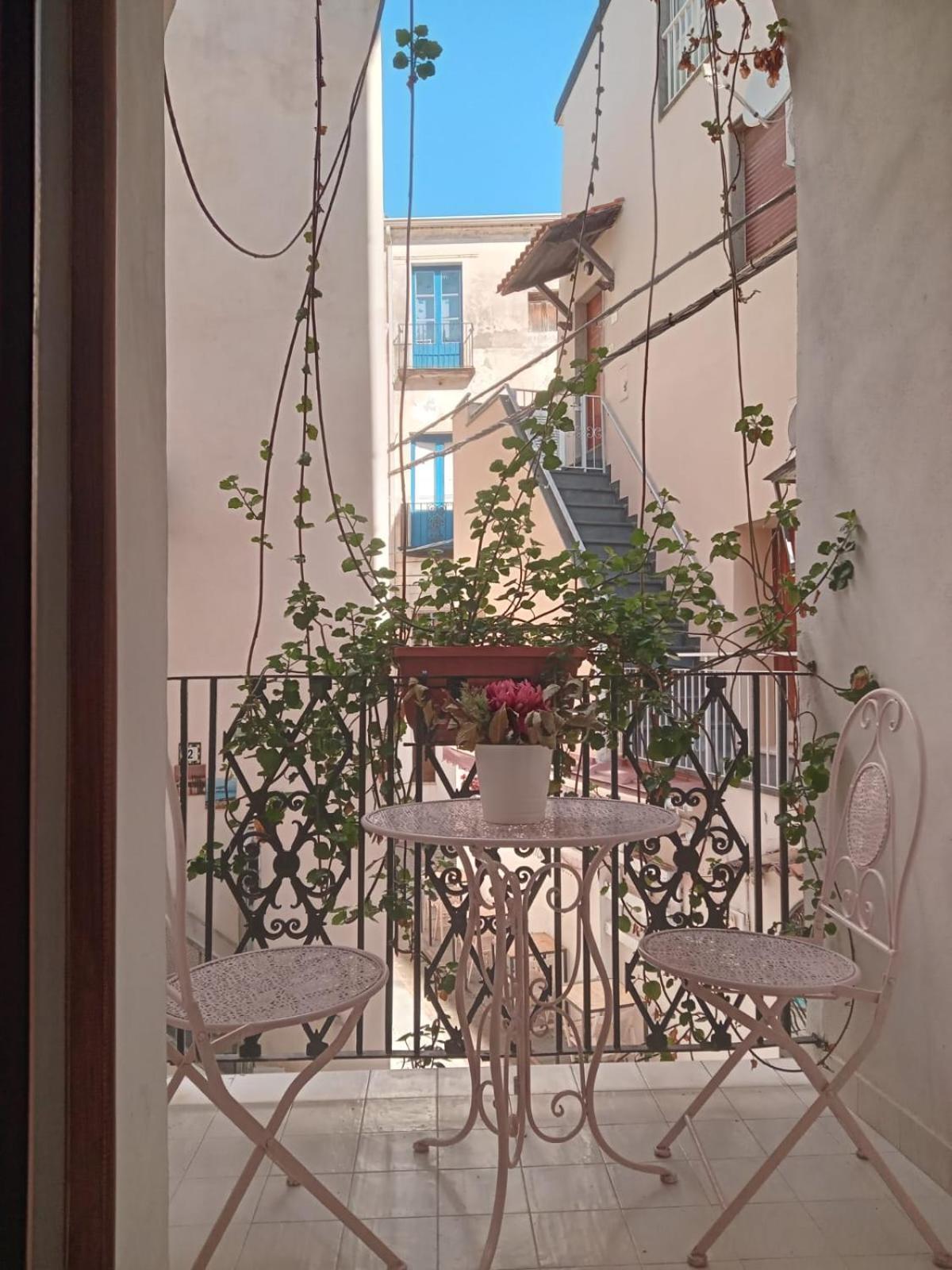 La Vie En Rose - Casa Vacanze ديامنتي المظهر الخارجي الصورة